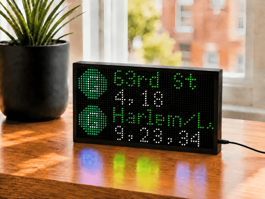 Chicago transit countdown clock showing CTA Green Line arrivals to 63rd St and Harlem/Lake